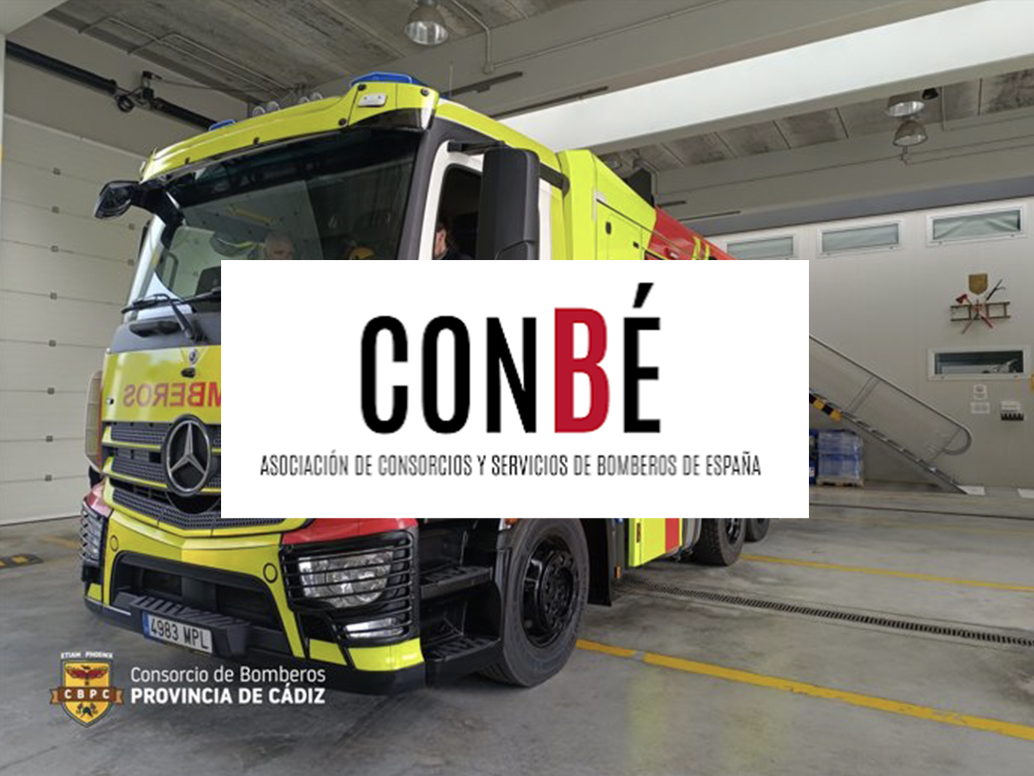 Bombero en uniforme